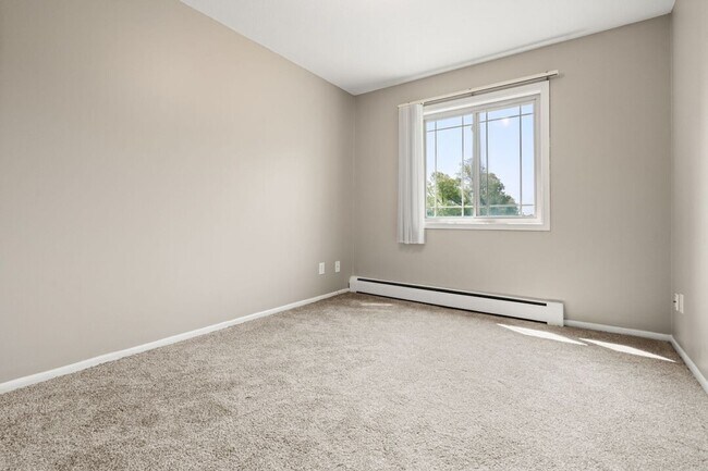 Building Photo - Granite City Apartments 2 Bedroom Apartment Home