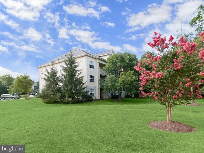 Building Photo - 9150 Gracious End Ct