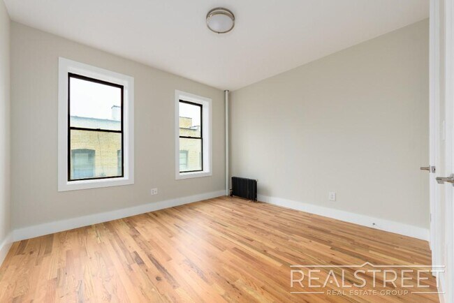 Building Photo - Prosepct Heights Brand new 3 Bedroom 2 Bat...