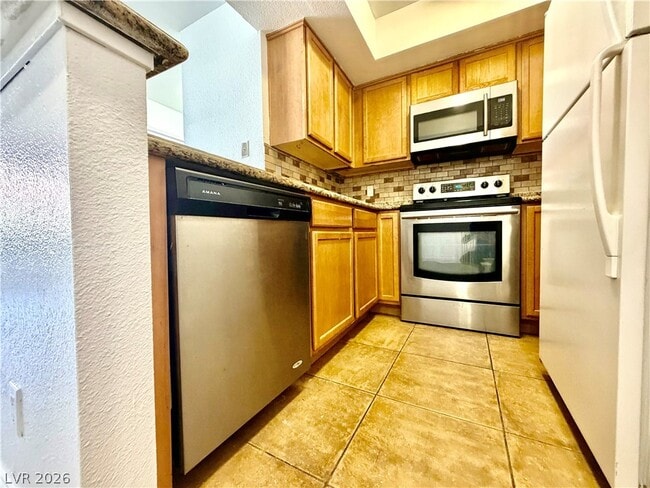 Building Photo - 1455 E Katie Ave