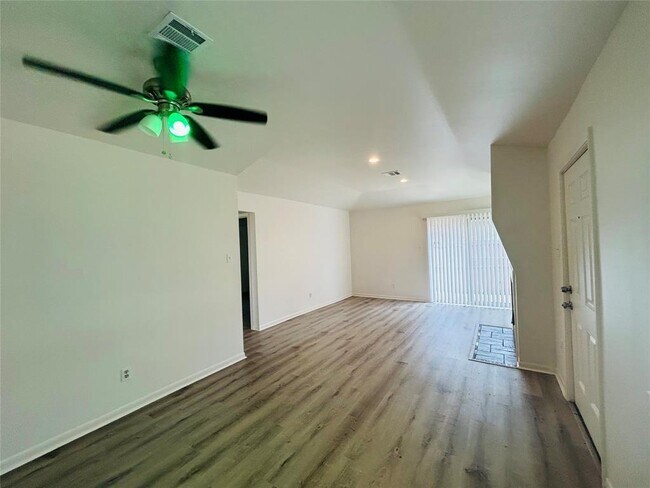 Building Photo - 8038 Sands Point Dr