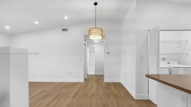Building Photo - 3518 W 80th St