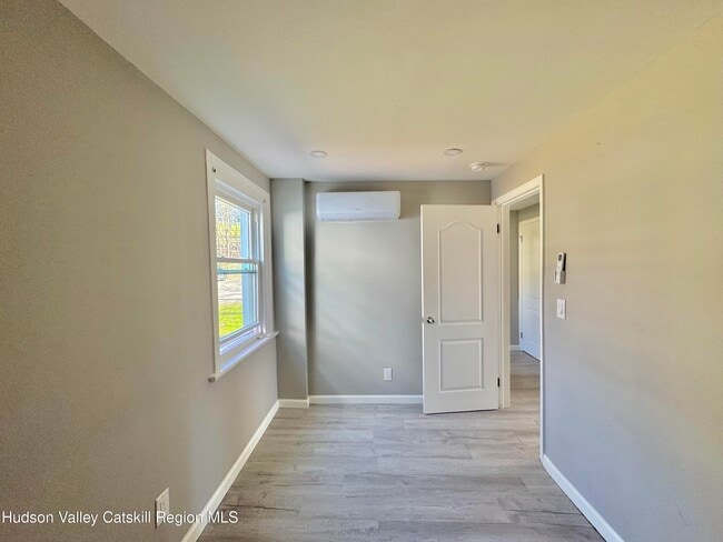 Building Photo - 46 North St