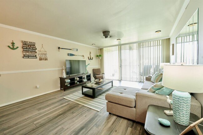 Building Photo - 12600 Melville Dr