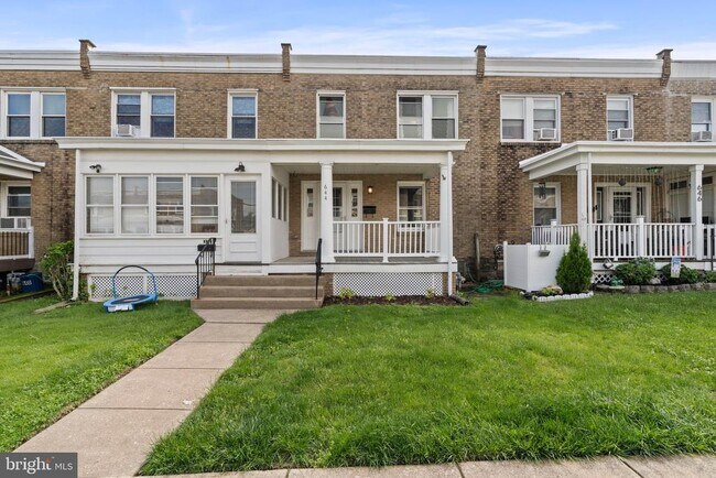 Building Photo - 644 Dayton Rd