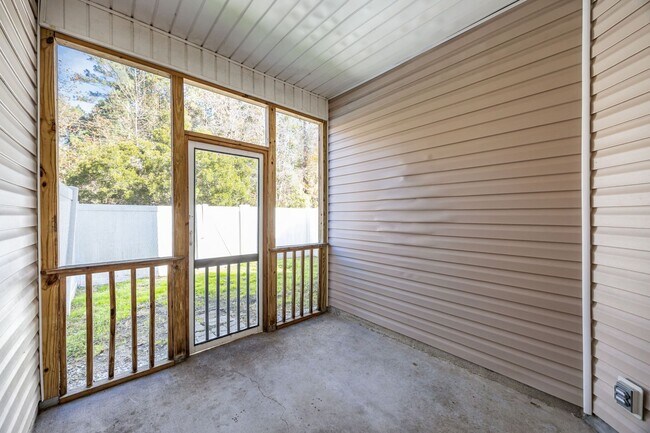 Building Photo - Welcome to Carolina Forest!