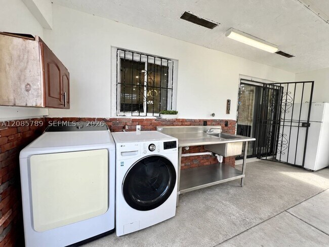 Building Photo - 3810 NW 197th St