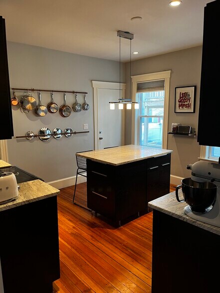 Building Photo - 63 Downer Ave