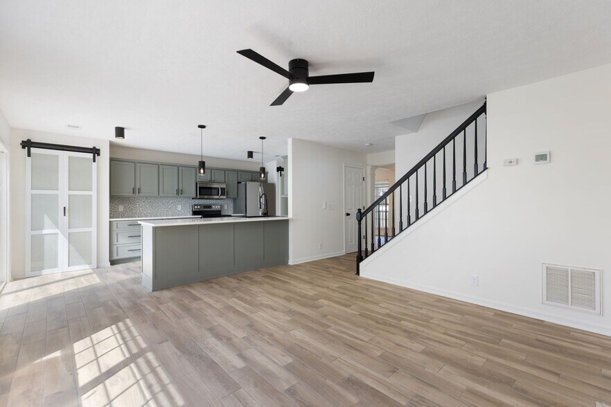 Building Photo - 2150 Blake Dr
