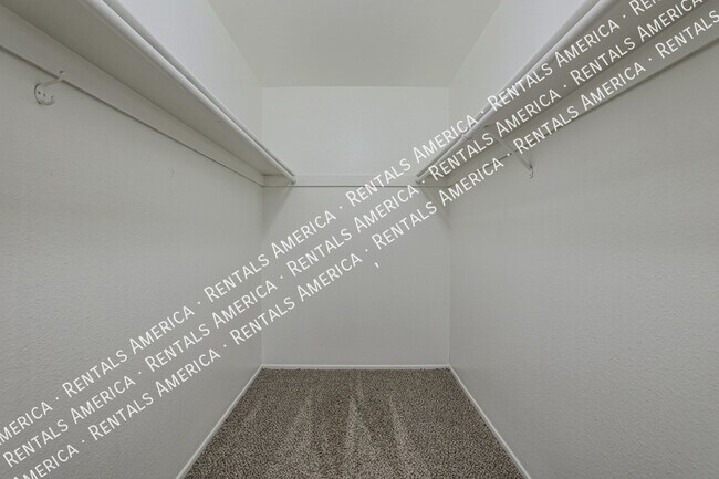 Building Photo - 6312 S College Ave