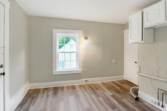 Building Photo - 35 Souhegan St