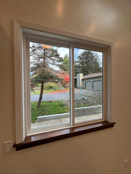 Building Photo - 1139 Azalea Ave