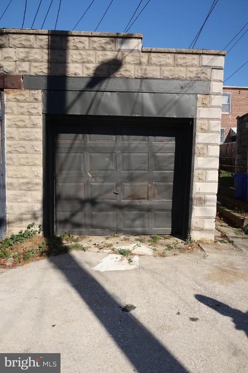 Building Photo - 2833 Brendan Ave