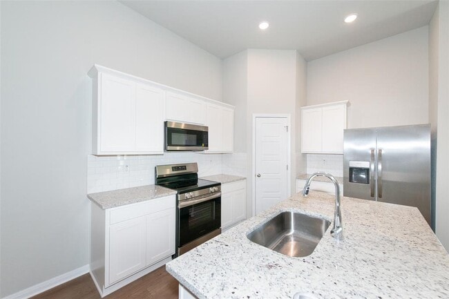 Building Photo - 383 Cross Barn Blvd