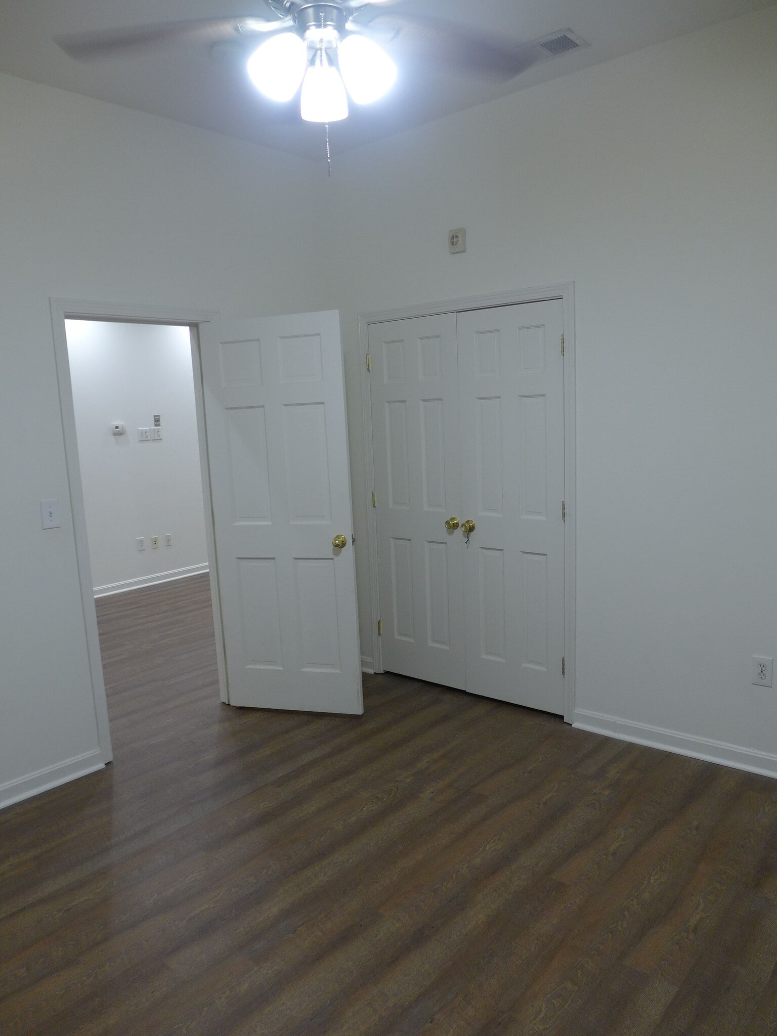 Building Photo - 326 Park Ave