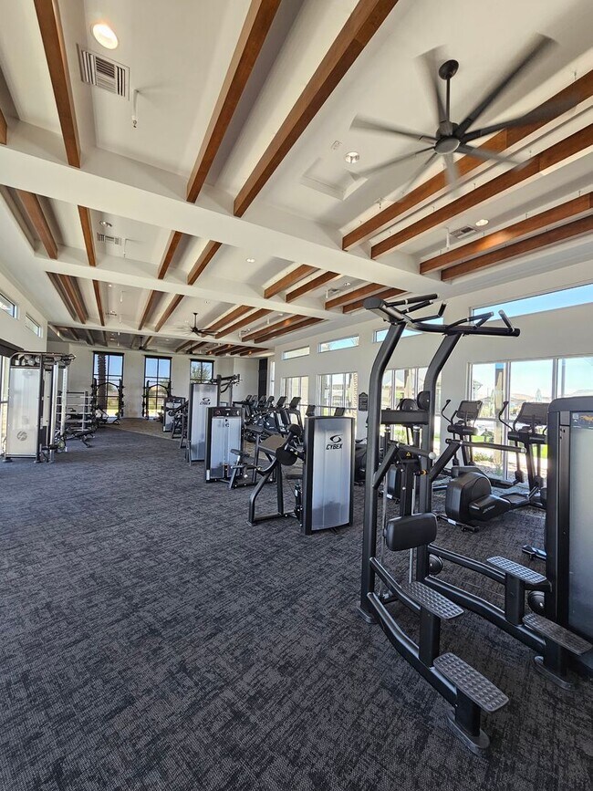 Building Photo - Wonderful new build with family fun amenities