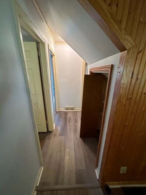 Building Photo - 1704 Pichard St