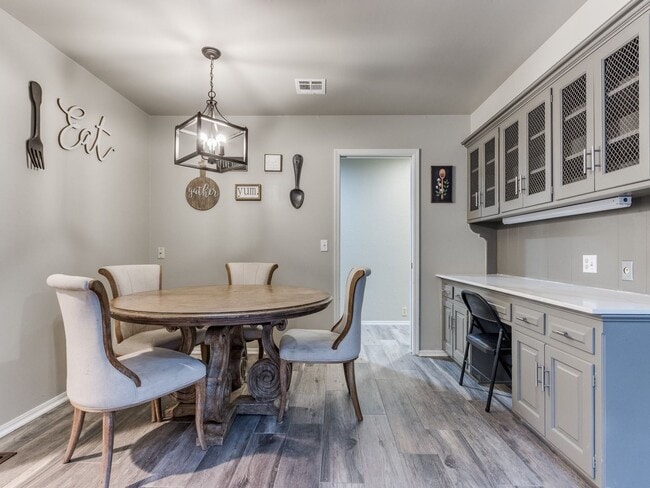 Building Photo - Mid-Term Rental in Glenbrook Addition, Nic...