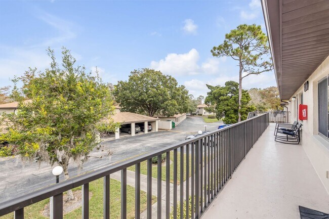 Building Photo - Spacious, sleek & central: 2Bedroom/2Bath condo in Daytona Beach!