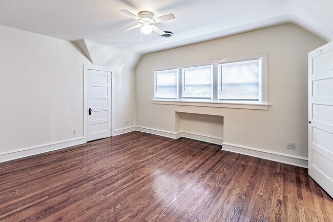 Building Photo - 2607 N Franklin St