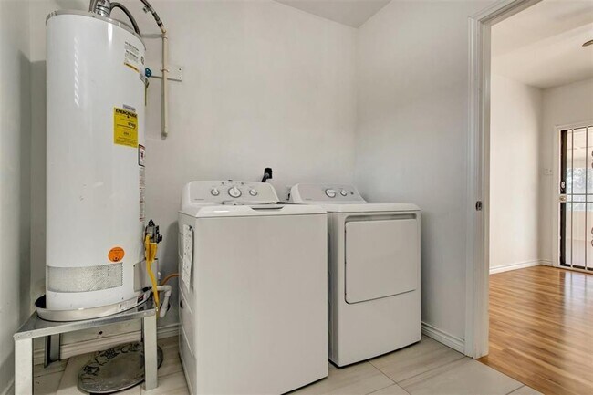 Building Photo - 1316 Zora St