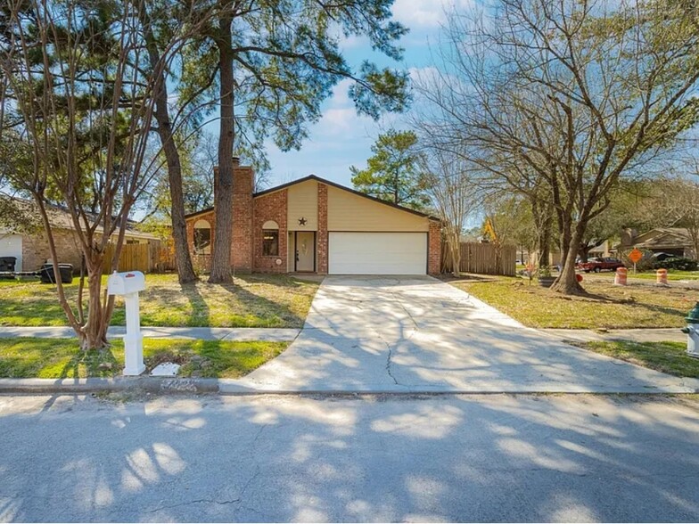 Building Photo - 17423 Seven Pines Dr