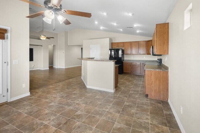 Building Photo - Buckeye Home