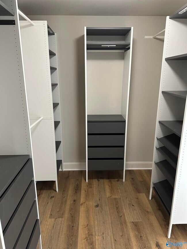 Building Photo - 517 Balsam Terrace Way