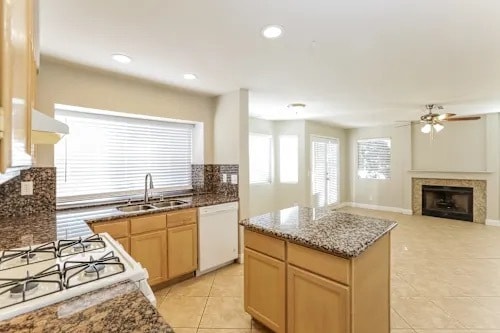 Building Photo - 8317 Tide Pool Dr