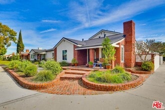 Building Photo - 2200 Easy Ave