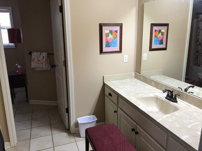 Building Photo - 106 Bailey Patricia Ave