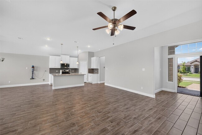 Building Photo - 2819 Diamondback Dr