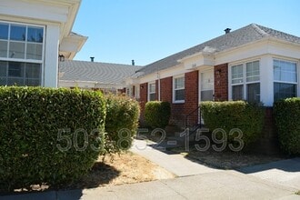 Building Photo - 5034 SE 75th Ave