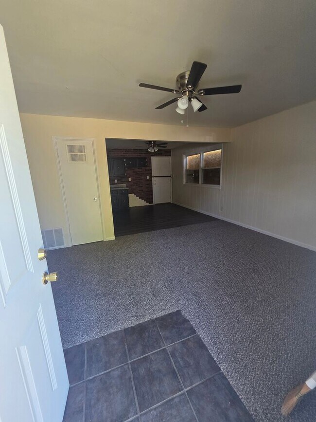 Primary Photo - LIMITED TIME**NO APPLICATION FEE**1/2 OFF ...