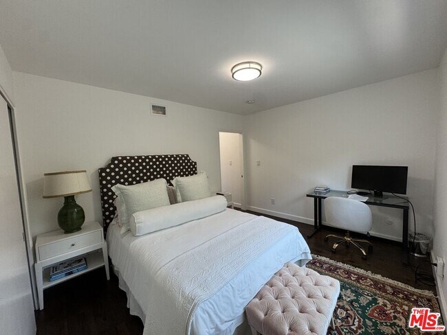 Building Photo - 5256 Los Franciscos Way