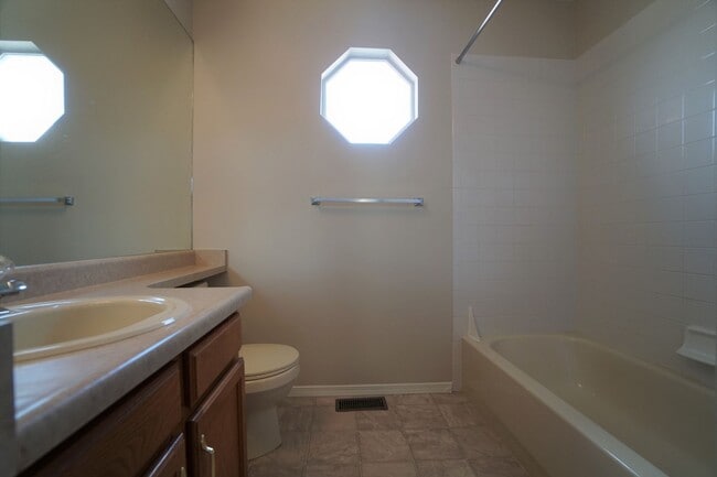Building Photo - 3430 MacGregor Dr