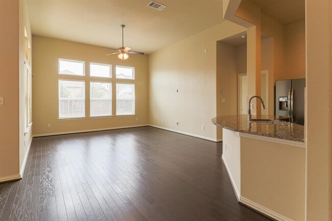 Building Photo - 8250 Arezzo Dr