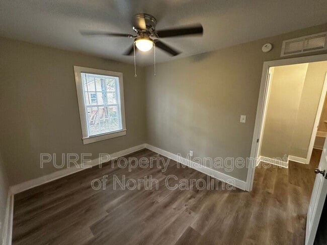 Building Photo - 903 Holt St