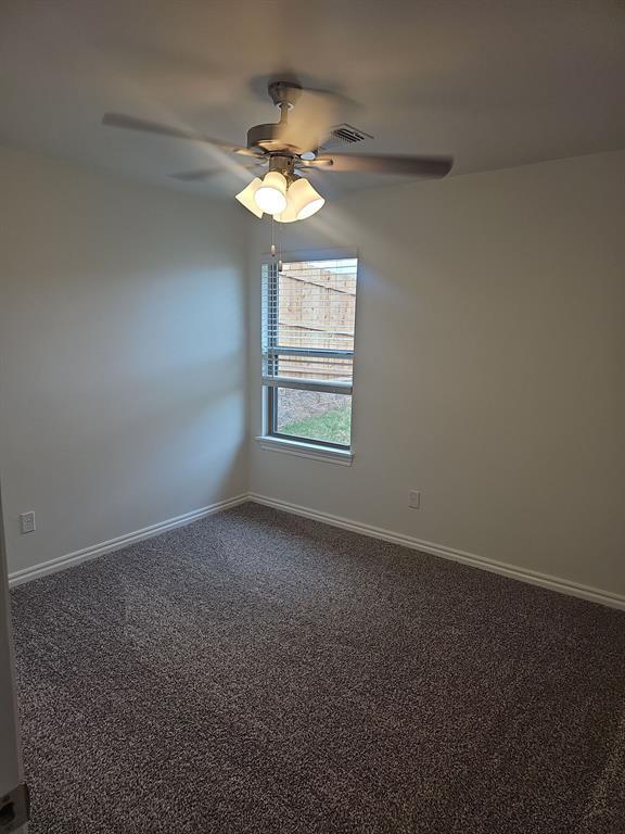 Building Photo - 3701 Lynne Ave