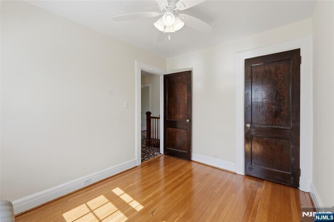 Building Photo - 54 Pomander Walk