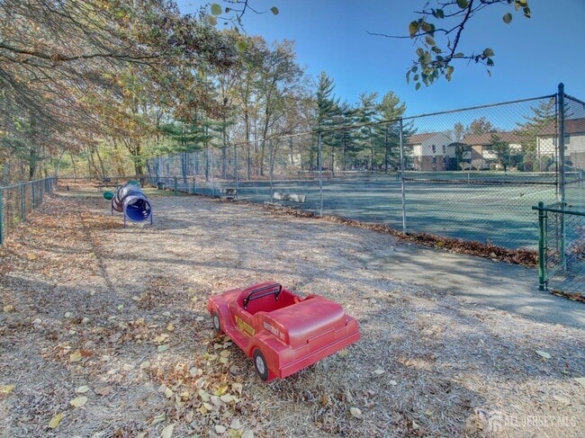 Building Photo - 1307 cricket Ln