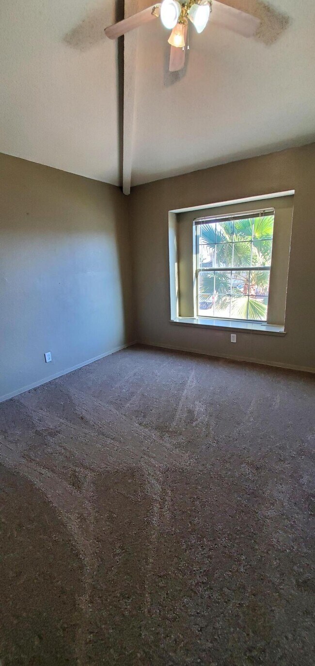 Building Photo - 12525 Tierra Cuervo Dr