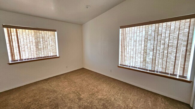 Building Photo - PLACE - XAV8709