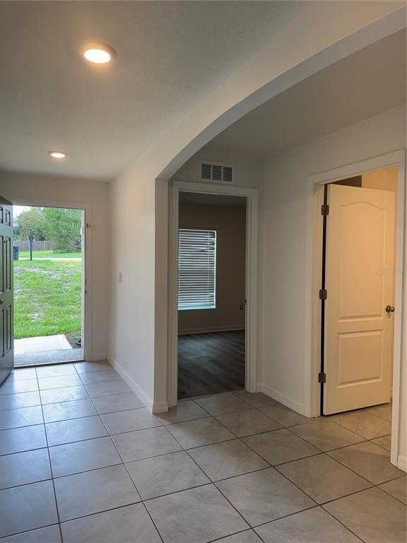 Building Photo - 1056 Gerona Ave