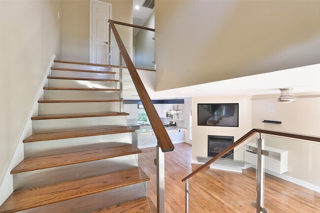 Building Photo - 1743 French Village Dr