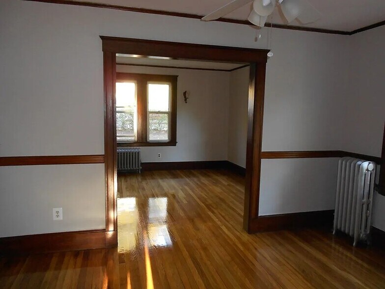 Building Photo - 52 Redlands Rd