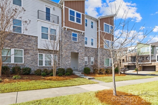 Building Photo - 2337 Aria Park Dr