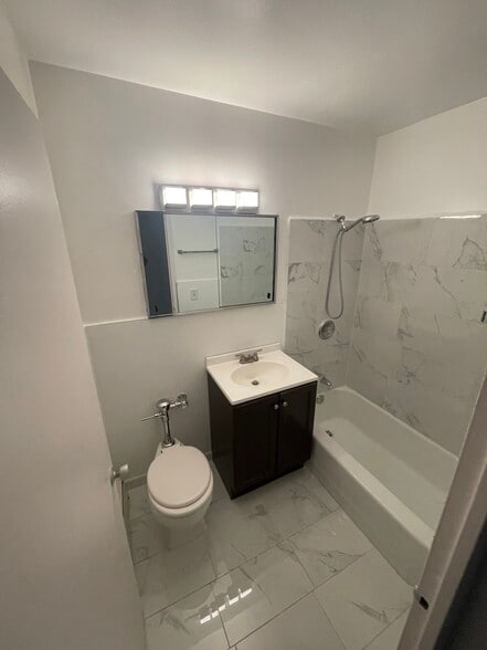Bathroom - 360 W Wellington Ave