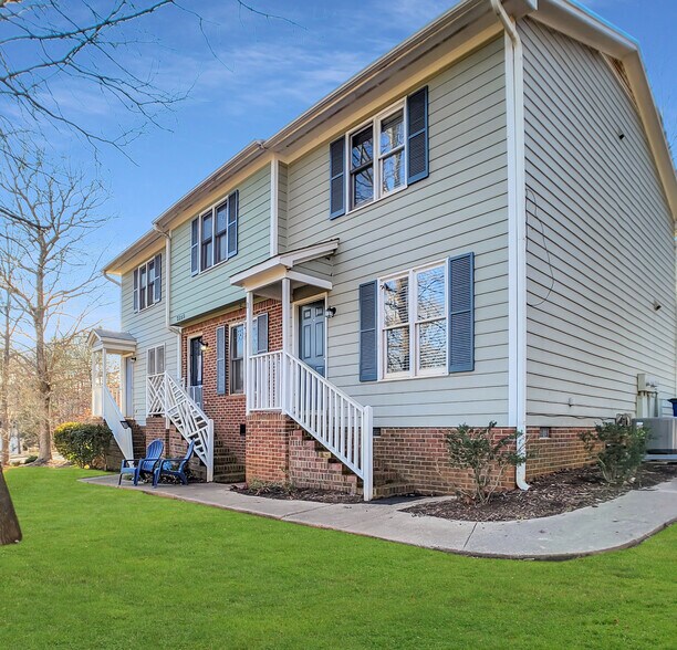 Primary Photo - 5324 Wayne St