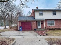 Building Photo - 960-964 Kentwood NE